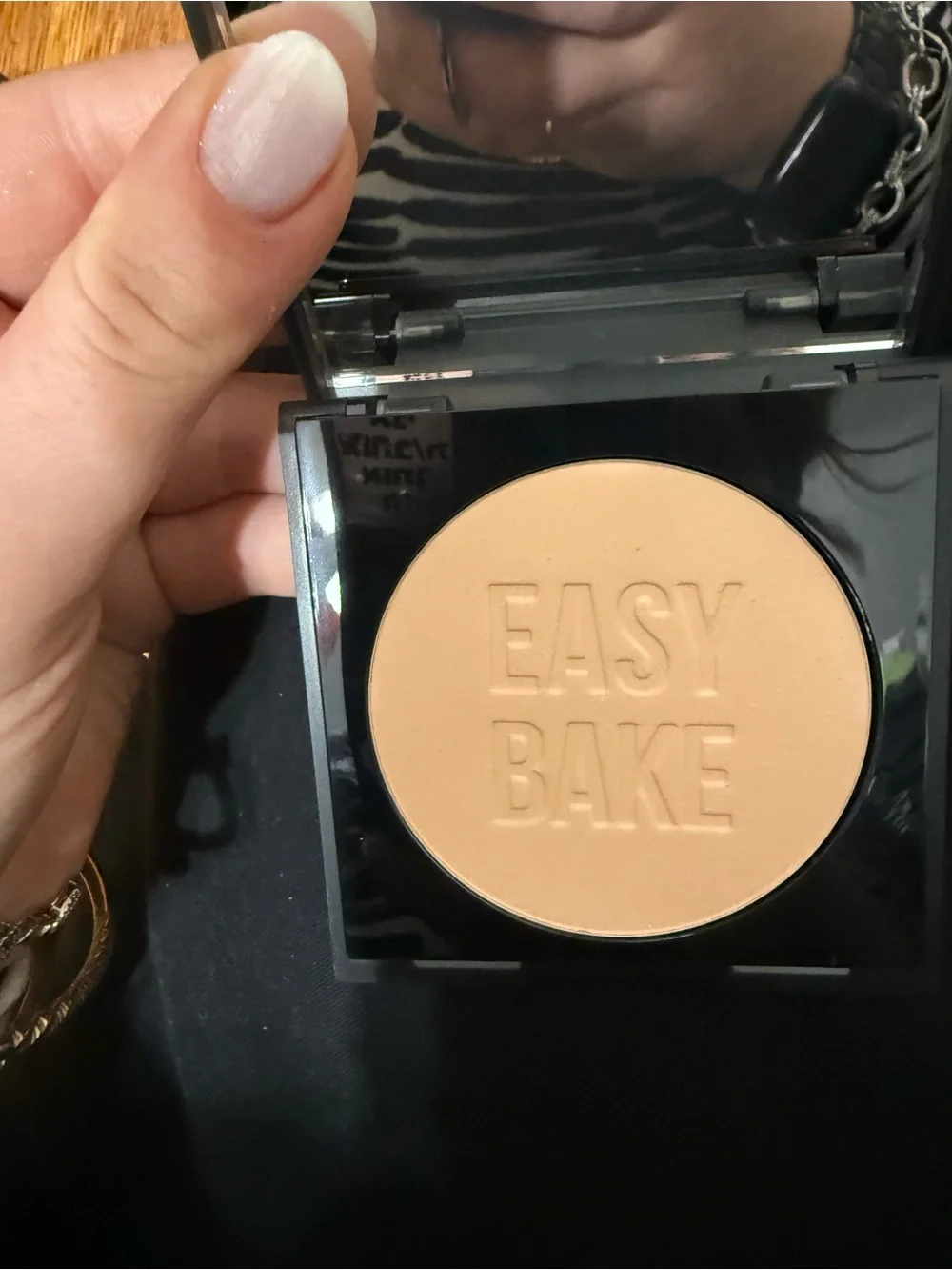 Huda Beauty Easy Bake and Snatch Pressed Brightening & Setting Powder - Peach pi